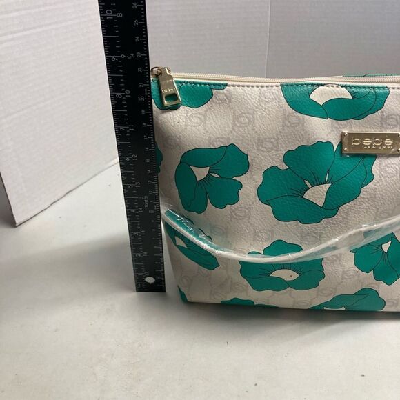 BEBE Los Angeles Pippa Poppy Green & White satchel - Picture 5 of 12